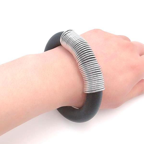 BRACELET CAOUTCHOUC - AVANT GARDISTE (FANTAISIE)